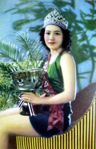 Name:  1940-Miss-Siam2.jpg
Hits: 520
Größe:  69,3 KB