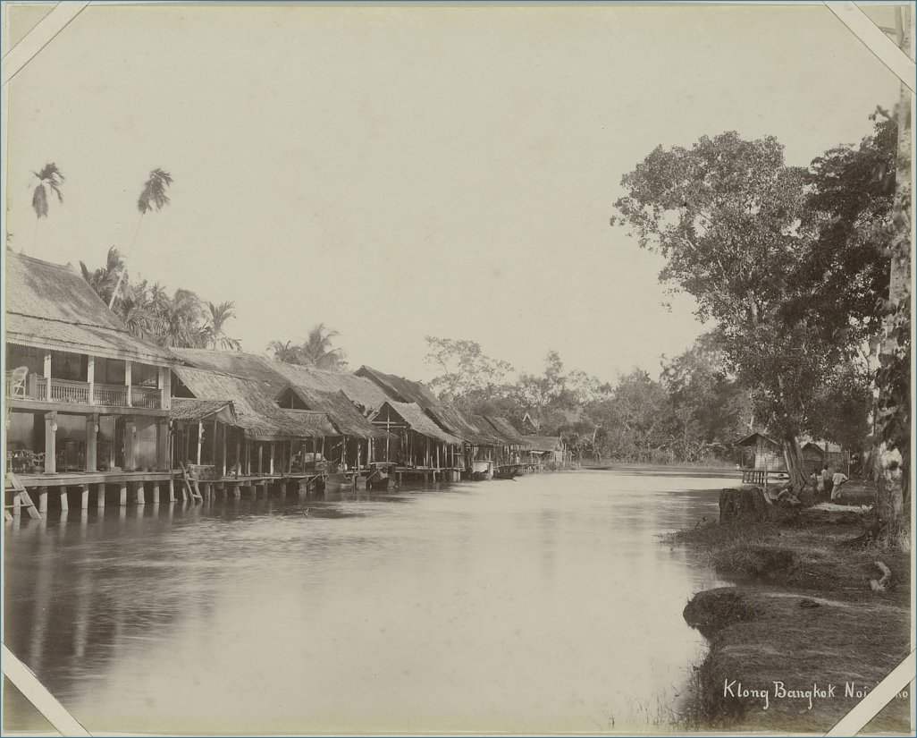 Klicke auf die Grafik für eine größere Ansicht 

Name:	Khlong-Bangkok-1896-1.jpg 
Hits:	157 
Größe:	119,5 KB 
ID:	4669