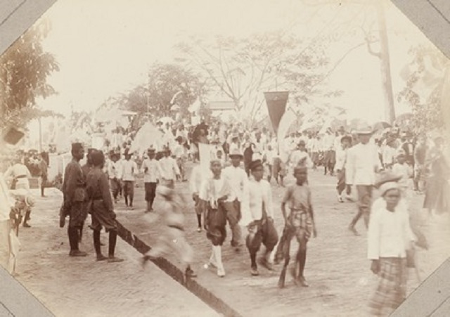 Name:  Bangkok 1895 Prozession.jpg
Hits: 175
Größe:  78,0 KB