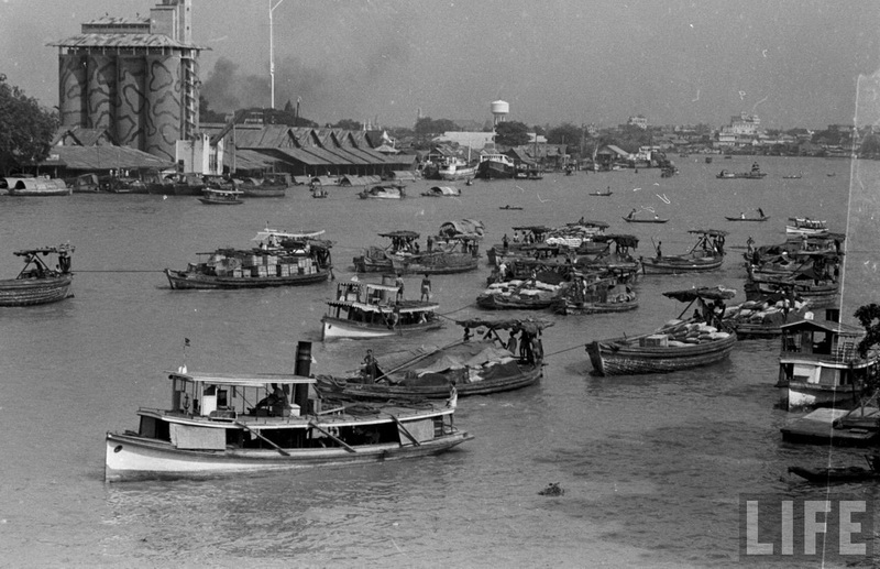 Name:  Bangkok-1950-ChaoPhraya.jpg
Hits: 429
Größe:  166,1 KB