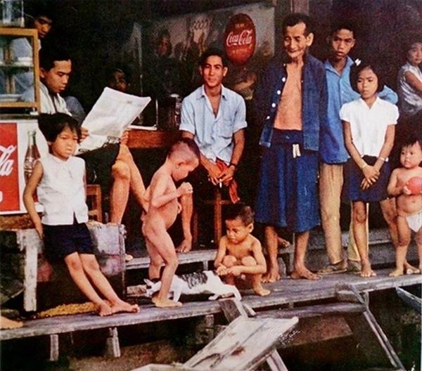 Name:  Bangkok -1959.jpg
Hits: 167
Größe:  70,1 KB