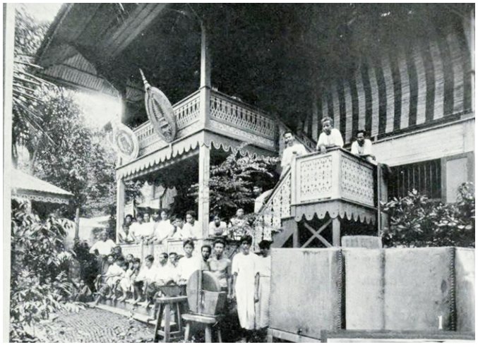 Name:  1897-Luang Suwanakit.jpg
Hits: 193
Größe:  95,3 KB