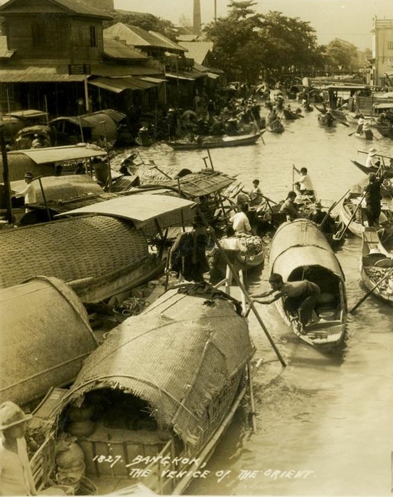 Name:  Khlong in Bangkok-1927.jpg
Hits: 332
Größe:  167,5 KB