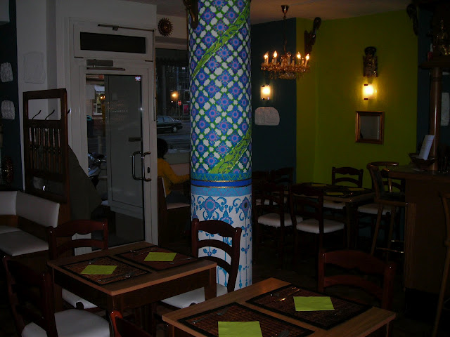 Name:  Schada%u00252520Thai%2520Restaurant%2520002.JPG
Hits: 289
Größe:  86,7 KB