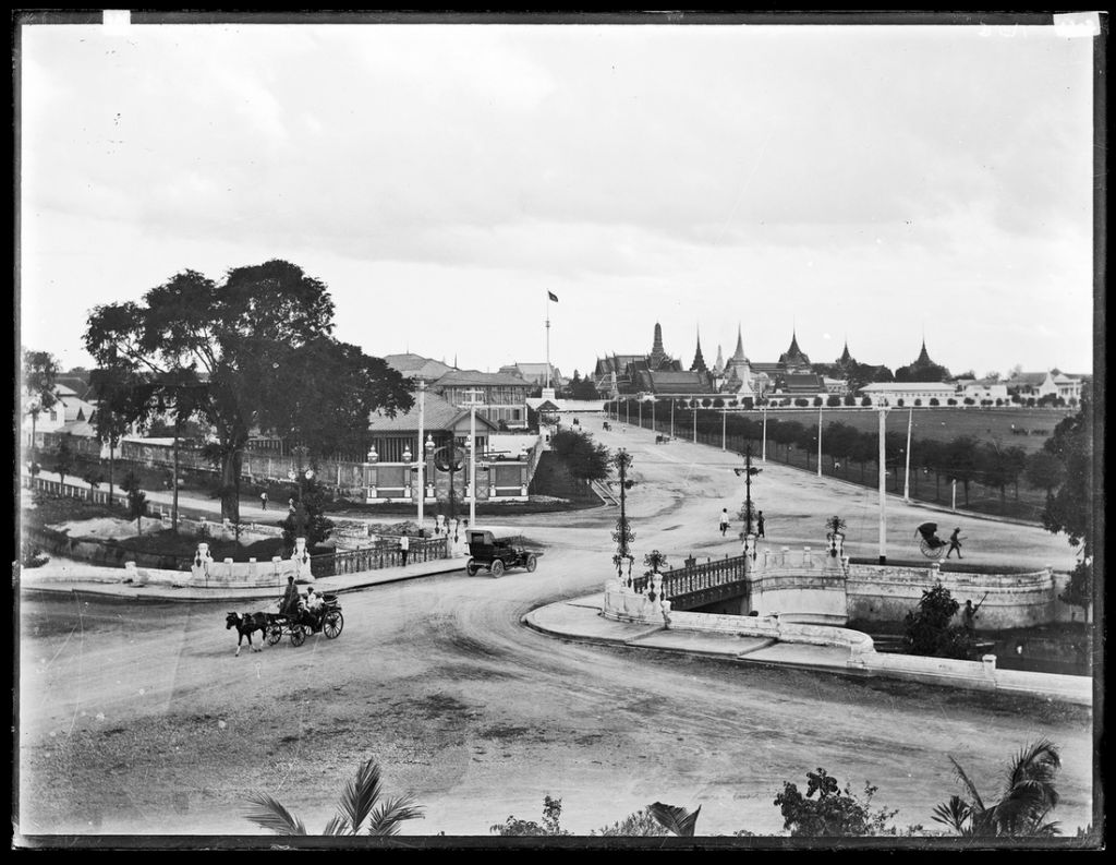 Name:  bangkok 1910-1.jpg
Hits: 189
Größe:  133,2 KB