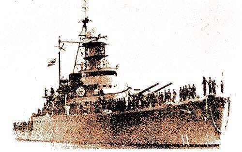 Name:  Kriegsschiff 1941 bei Ko Chang-1.jpg
Hits: 188
Größe:  32,5 KB