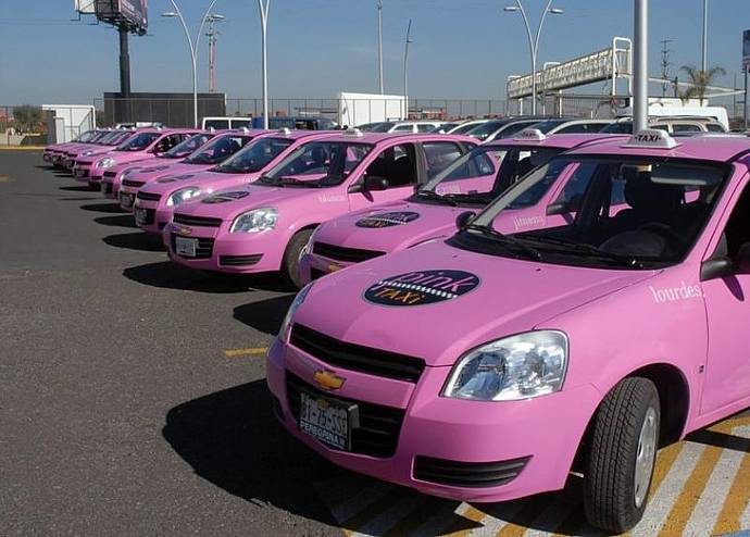 Name:  pinktaxi.jpg
Hits: 148
Größe:  53,6 KB