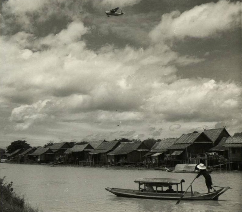 Name:  Bangkok 1951.jpg
Hits: 167
Größe:  124,3 KB