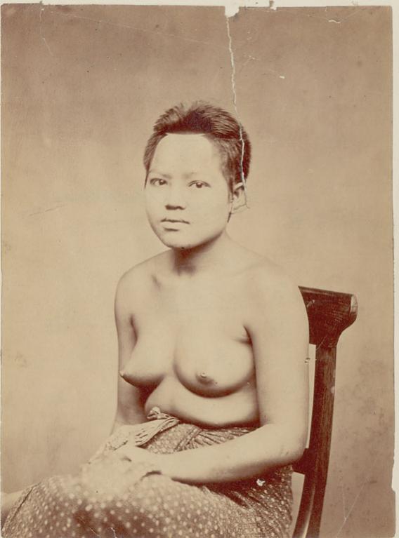 Name:  1877-siamese-woman.jpg
Hits: 238
Größe:  38,8 KB