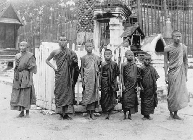 Name:  Monks - 1921.jpg
Hits: 154
Größe:  135,3 KB