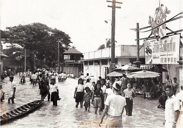 Name:  Chiang Mai 1962 - Hochwasser.jpg
Hits: 114
Größe:  86,9 KB