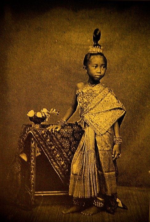 Name:  Prinz  Sukhothai 1900.jpg
Hits: 164
Größe:  93,8 KB